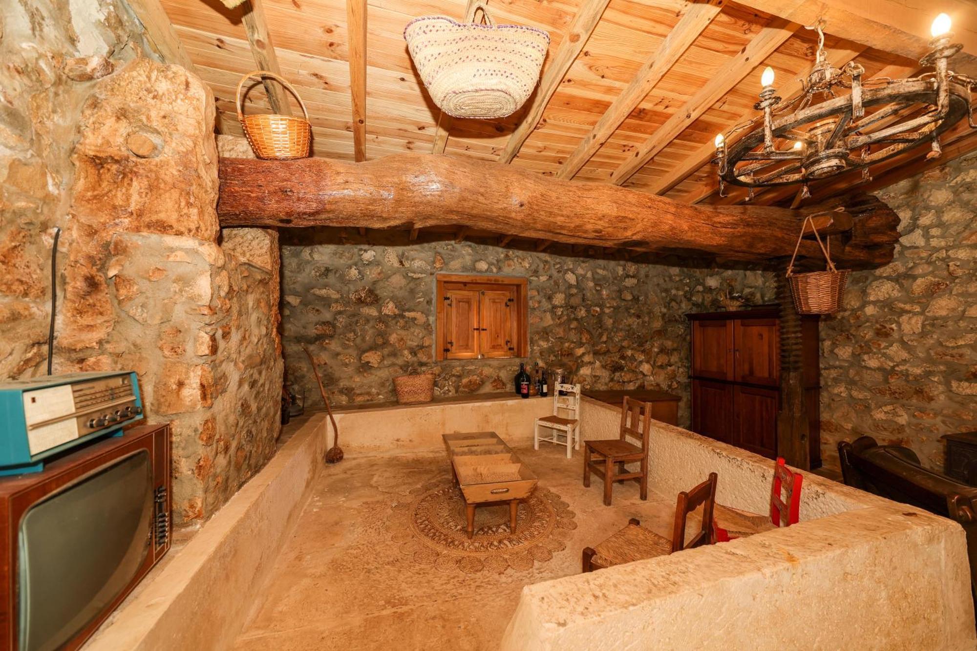 Renovated Wine Press House - With Pool Villa Porto de Mós Eksteriør bilde