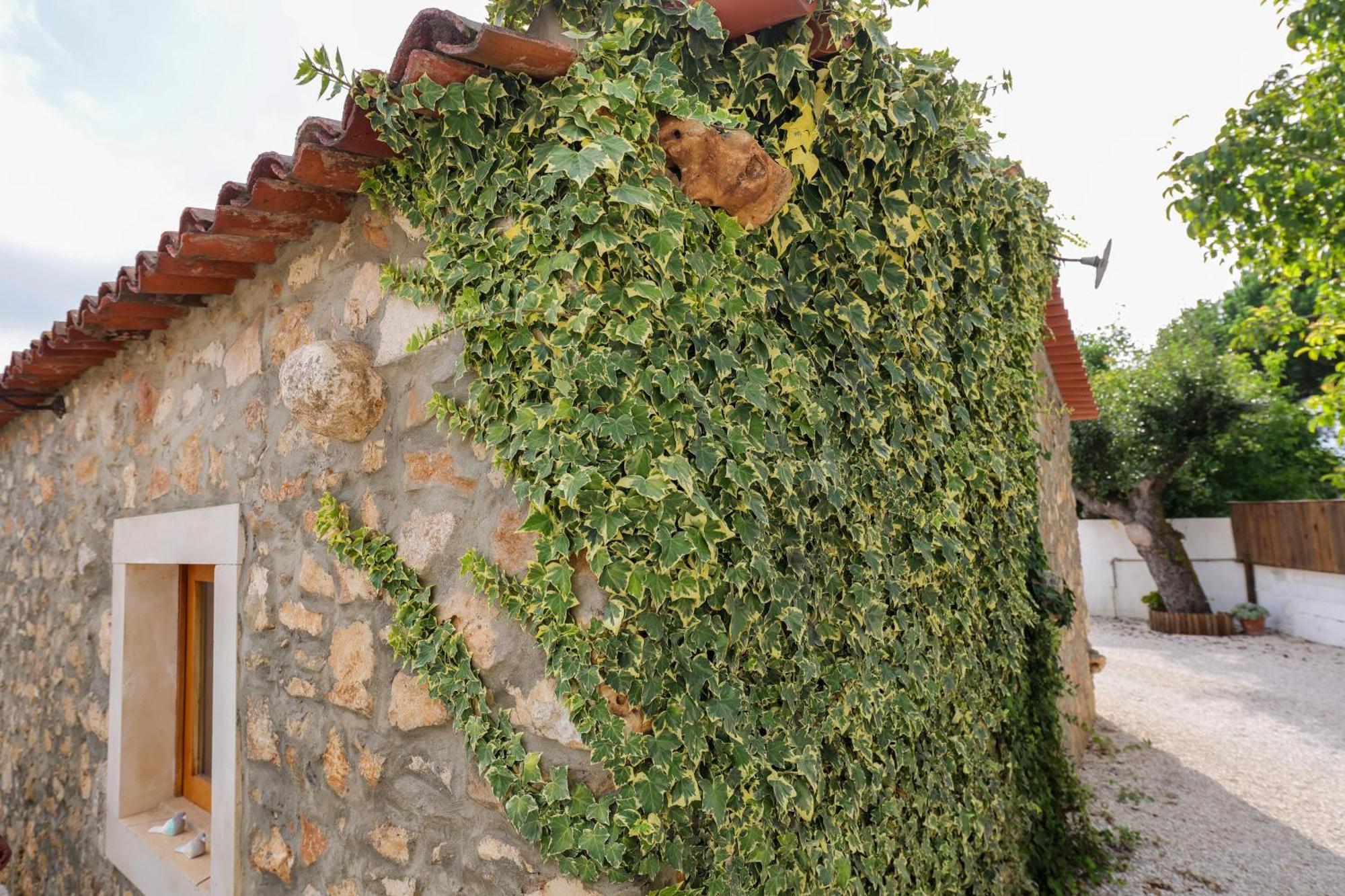 Renovated Wine Press House - With Pool Villa Porto de Mós Eksteriør bilde